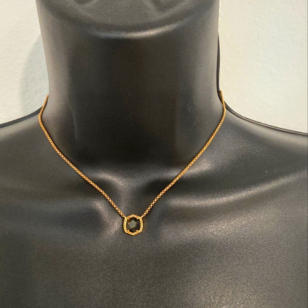 *Rare* Kendra Scott Davie Necklace Black Vintage Gold